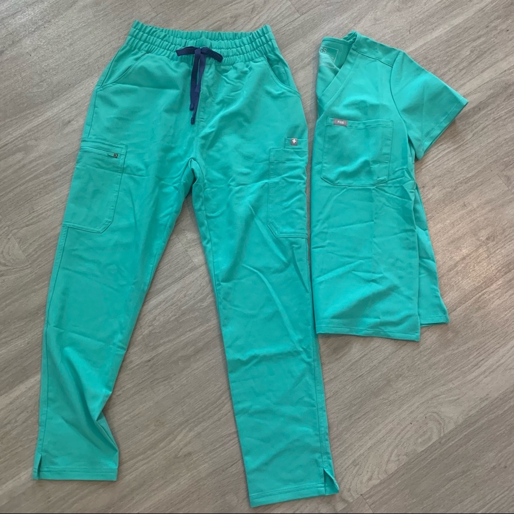 Surgical green figs